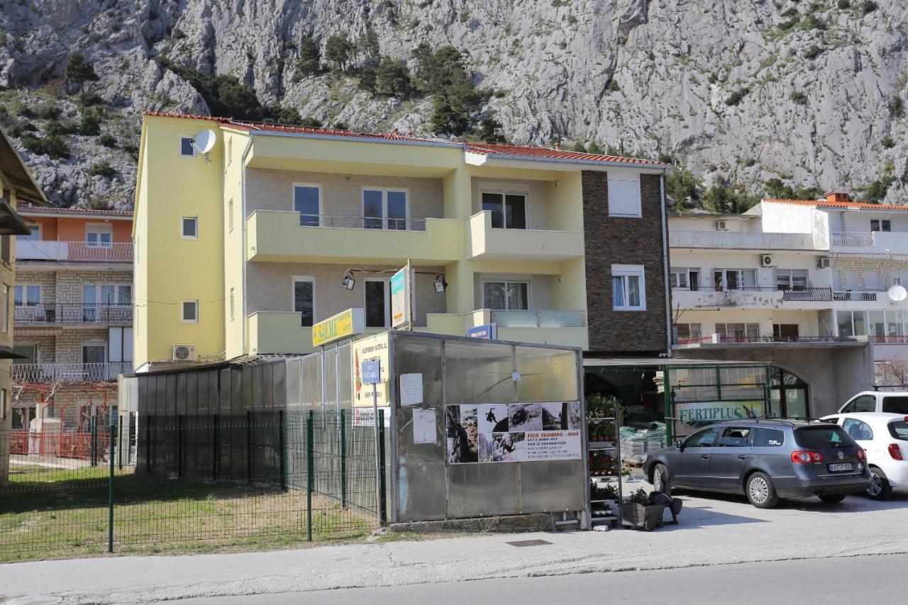 Apartments With A Parking Space Omis - 10362 Exterior foto